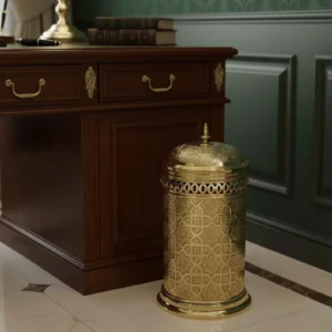 Couvercle de poubelle en laiton gravé (Copie)