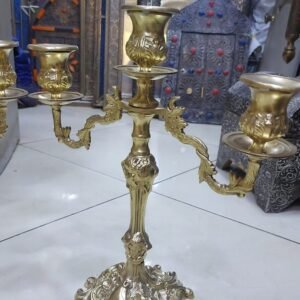 Candélabre à trois bras en laiton