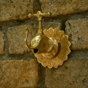 Robinet éléphant fait main en laiton